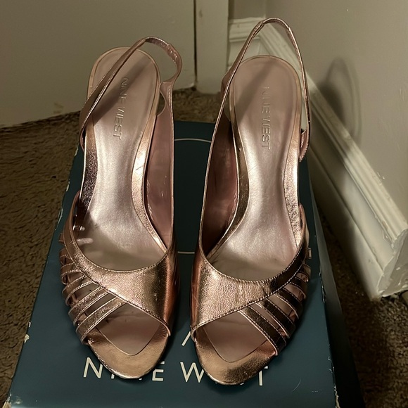 Nine West Shoes - Women’s pale pink sandels
